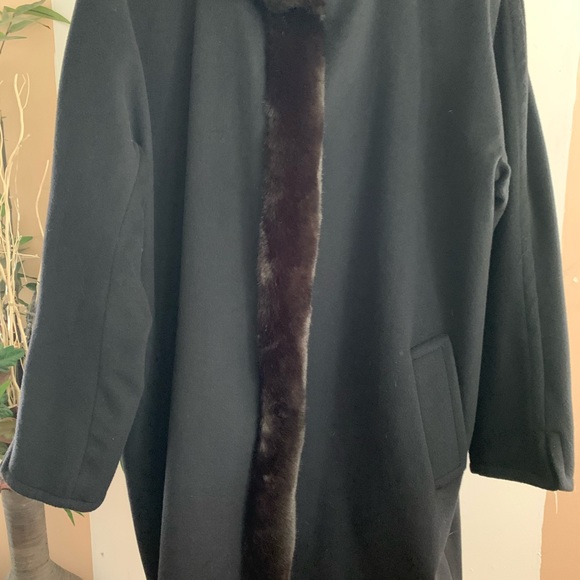 Ellen Tracy Black Wool/Faux Fur Trim Full Length Winter Coat - Picture 4 of 8